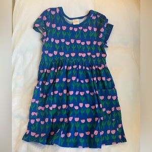 Hanna Andersson short sleeve skater dress with flowers, size 6